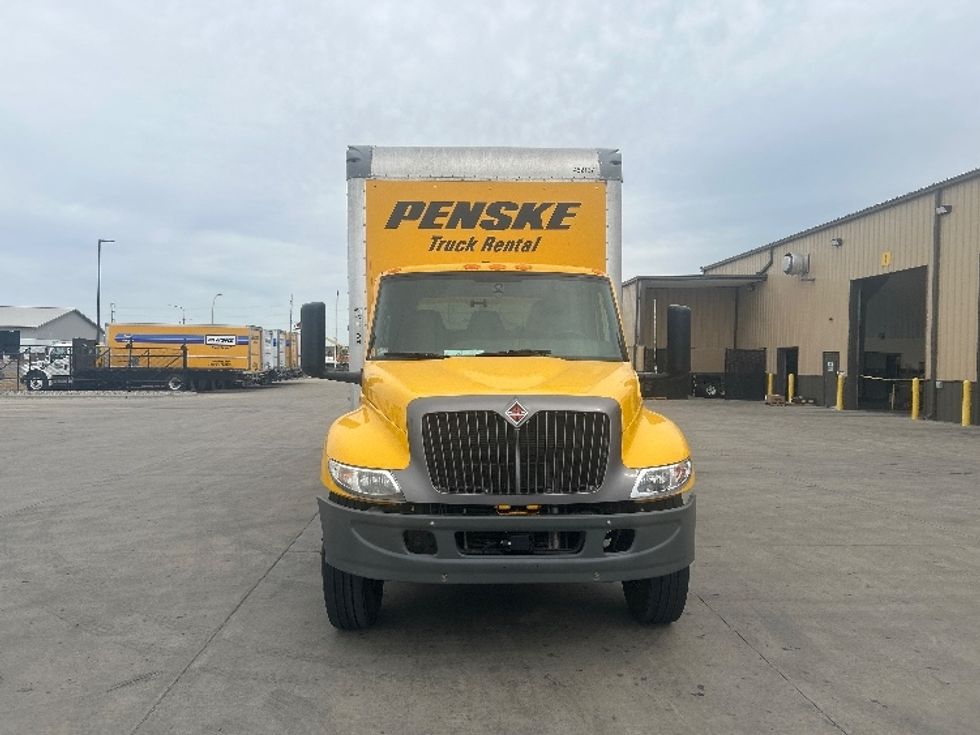 Medium Duty Box Truck-Light and Medium Duty Trucks-International-2022-MV607-Brooklyn Park-MN-318,095\n\t\tmiles-$ 35,500 - Image 2