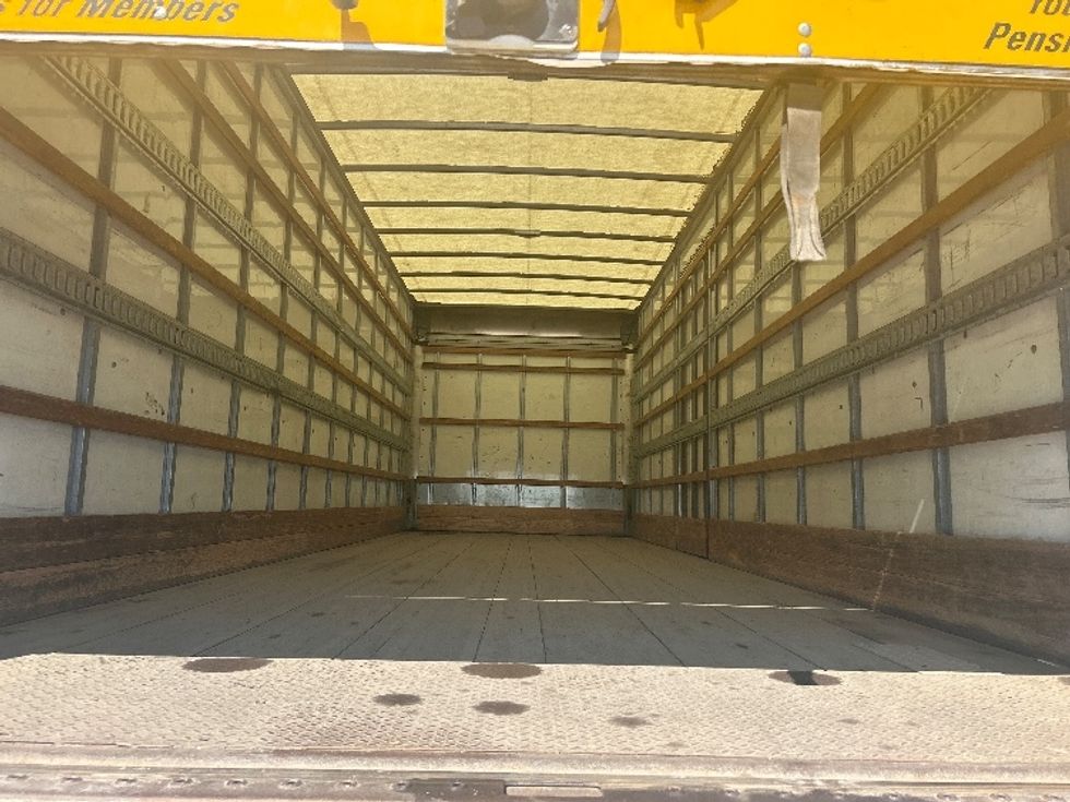 Medium Duty Box Truck-Light and Medium Duty Trucks-International-2022-MV607-Brooklyn Park-MN-318,095\n\t\tmiles-$ 35,500 - Image 8