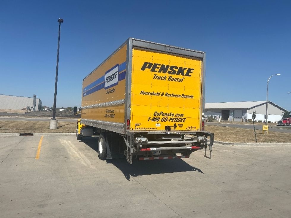 Medium Duty Box Truck-Light and Medium Duty Trucks-International-2022-MV607-Brooklyn Park-MN-318,095\n\t\tmiles-$ 35,500 - Image 6