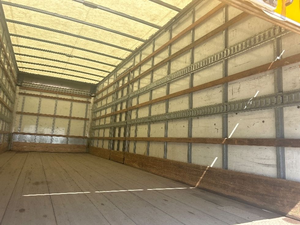 Medium Duty Box Truck-Light and Medium Duty Trucks-International-2022-MV607-Brooklyn Park-MN-318,095\n\t\tmiles-$ 35,500 - Image 12