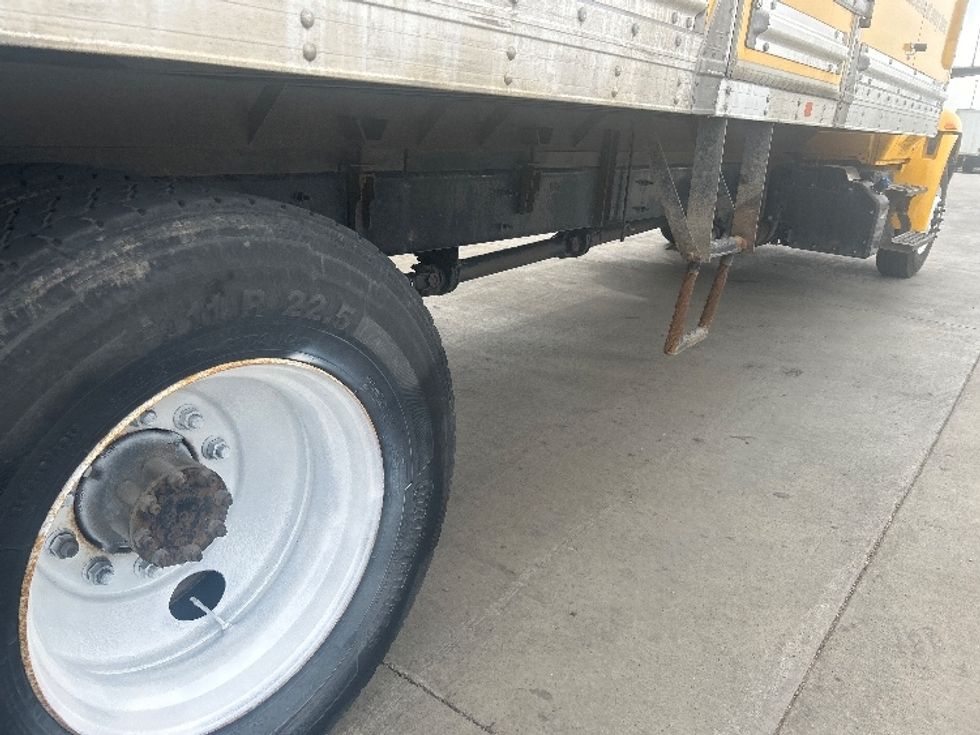Medium Duty Box Truck-Light and Medium Duty Trucks-International-2022-MV607-Brooklyn Park-MN-318,095\n\t\tmiles-$ 35,500 - Image 14
