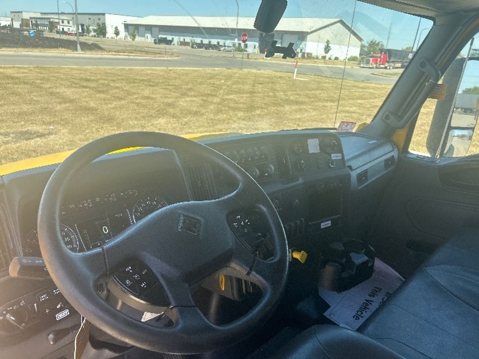 Medium Duty Box Truck-Light and Medium Duty Trucks-International-2022-MV607-Brooklyn Park-MN-318,095\n\t\tmiles-$ 35,500 - Image 17