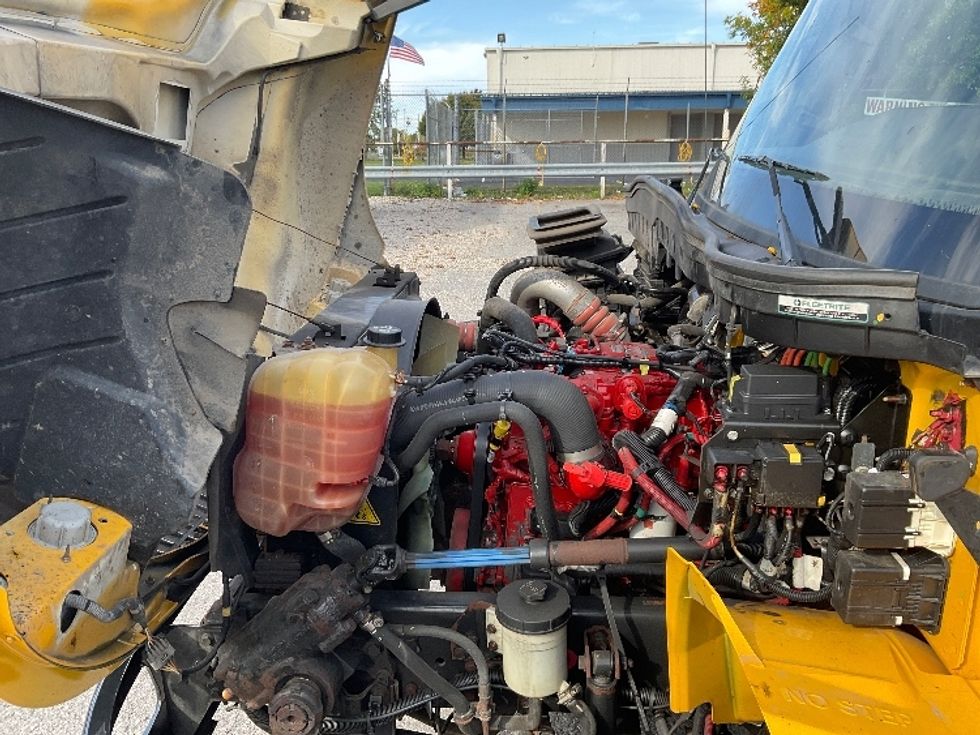 Medium Duty Box Truck-Light and Medium Duty Trucks-International-2022-MV607-Buffalo-NY-208,334\n\t\tmiles-$ 45,500 - Image 24