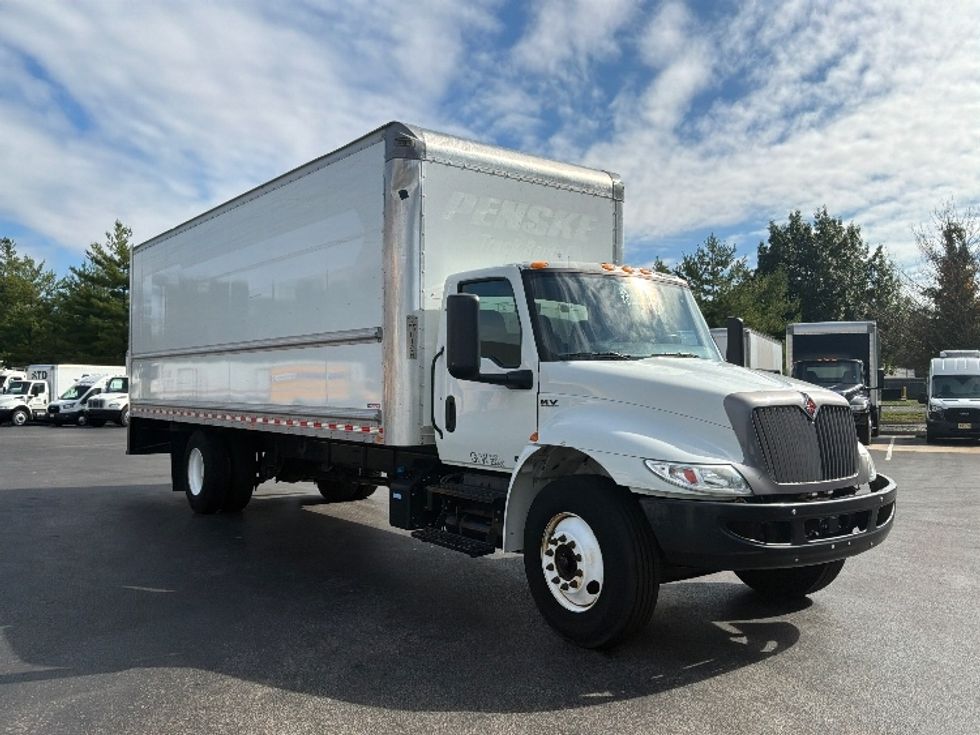 Medium Duty Box Truck-Light and Medium Duty Trucks-International-2022-MV607-Burlington-NJ-251,100\n\t\tmiles-$ 38,000 - Image 1