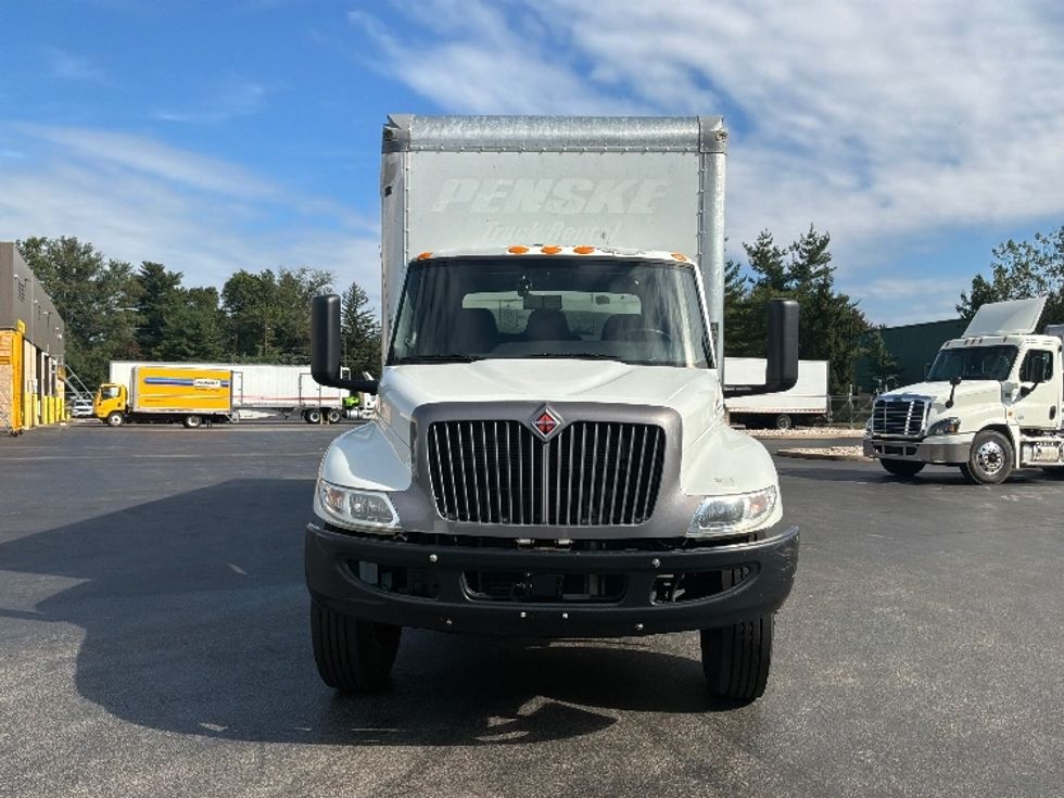 Medium Duty Box Truck-Light and Medium Duty Trucks-International-2022-MV607-Burlington-NJ-251,100\n\t\tmiles-$ 38,000 - Image 2