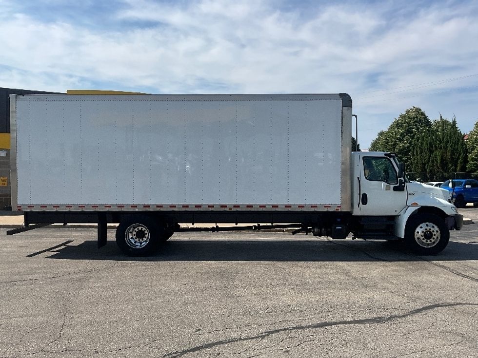 Medium Duty Box Truck-Light and Medium Duty Trucks-International-2022-MV607-Cambridge-ON-312,334\n\t\tkm-$ 58,250 - Image 10
