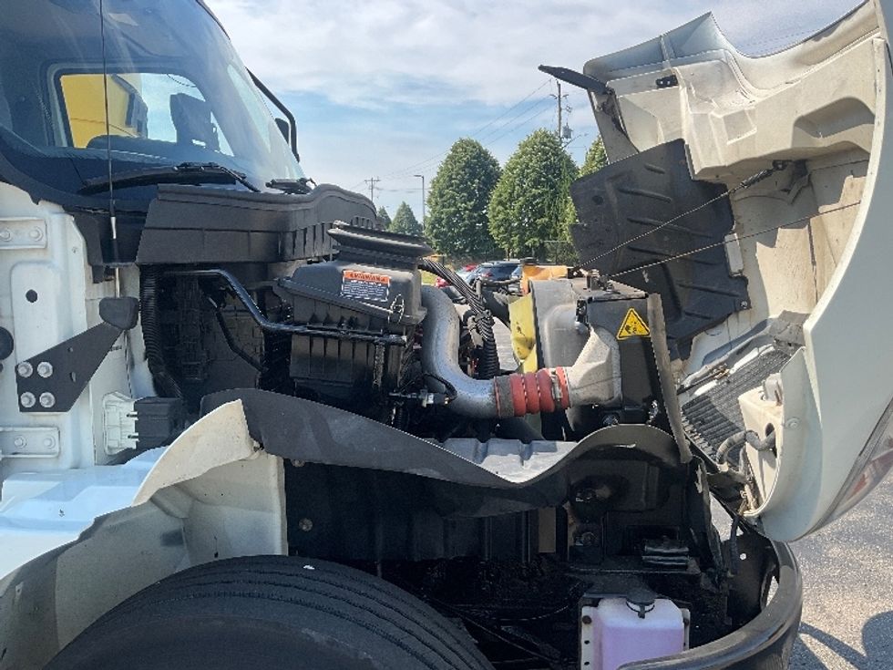 Medium Duty Box Truck-Light and Medium Duty Trucks-International-2022-MV607-Cambridge-ON-312,334\n\t\tkm-$ 58,250 - Image 18