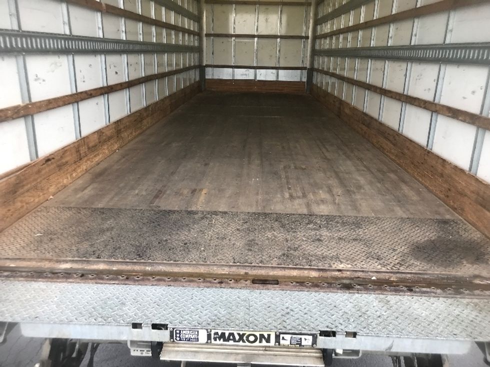 Medium Duty Box Truck-Light and Medium Duty Trucks-International-2022-MV607-Capitol Heights-MD-256,131\n\t\tmiles-$ 41,750 - Image 10