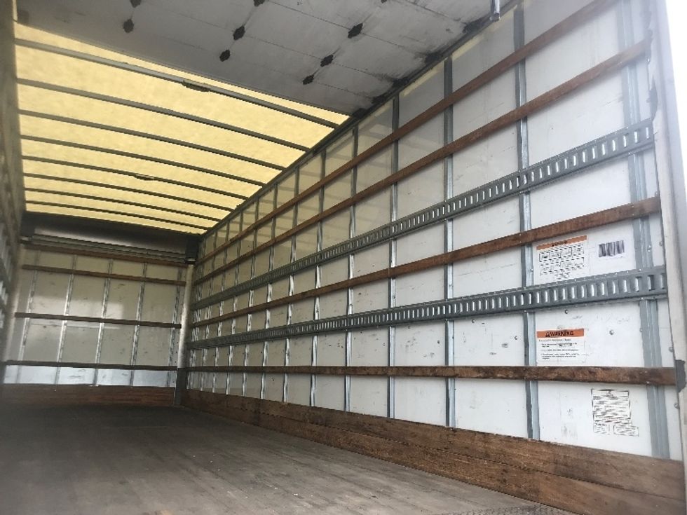 Medium Duty Box Truck-Light and Medium Duty Trucks-International-2022-MV607-Capitol Heights-MD-256,131\n\t\tmiles-$ 41,750 - Image 12