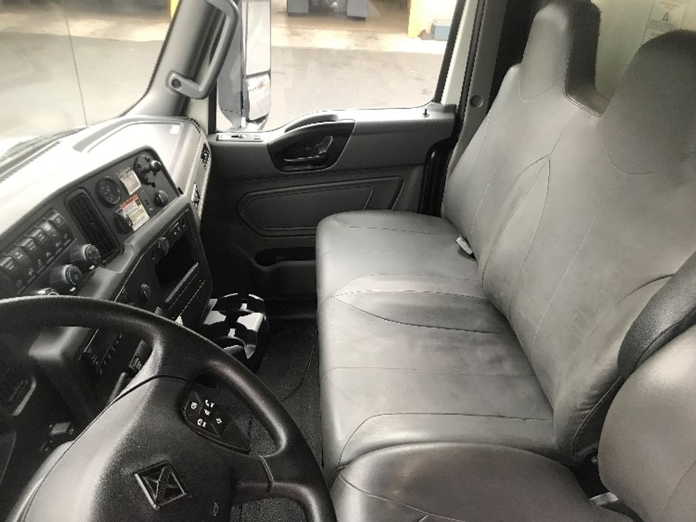 Medium Duty Box Truck-Light and Medium Duty Trucks-International-2022-MV607-Capitol Heights-MD-256,131\n\t\tmiles-$ 41,750 - Image 19