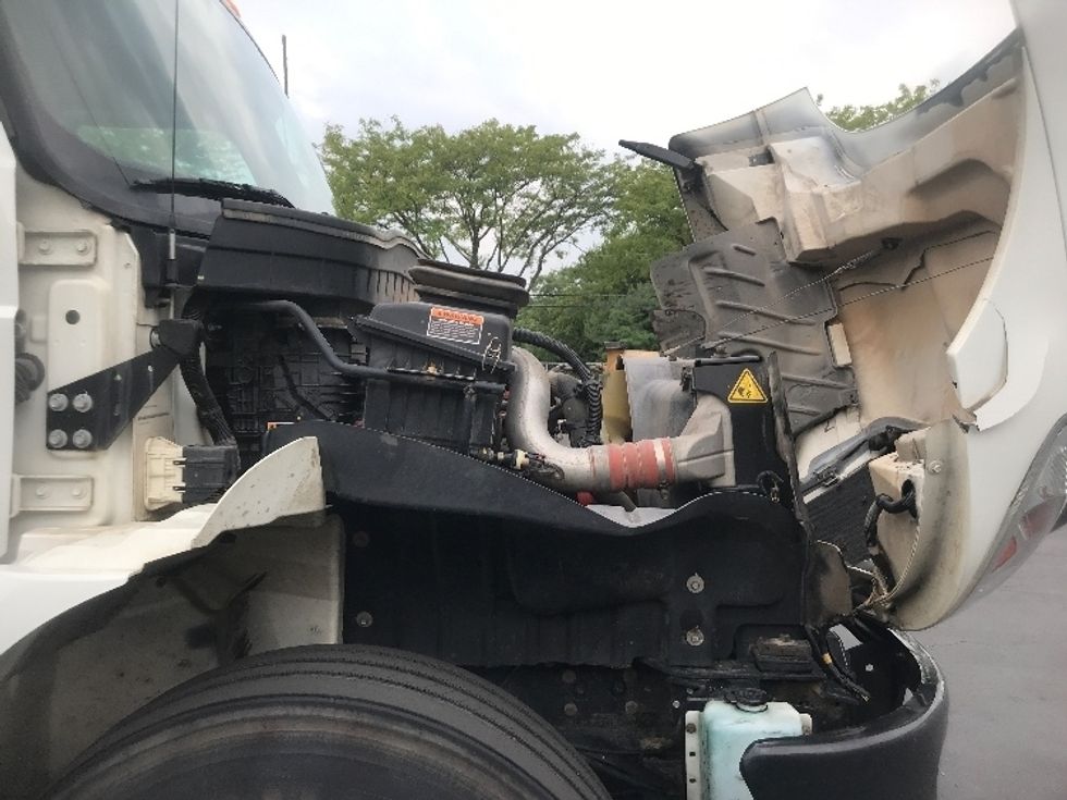 Medium Duty Box Truck-Light and Medium Duty Trucks-International-2022-MV607-Capitol Heights-MD-256,131\n\t\tmiles-$ 41,750 - Image 23
