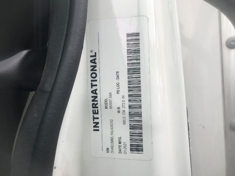 Medium Duty Box Truck-Light and Medium Duty Trucks-International-2022-MV607-Capitol Heights-MD-256,131\n\t\tmiles-$ 41,750 - Image 26