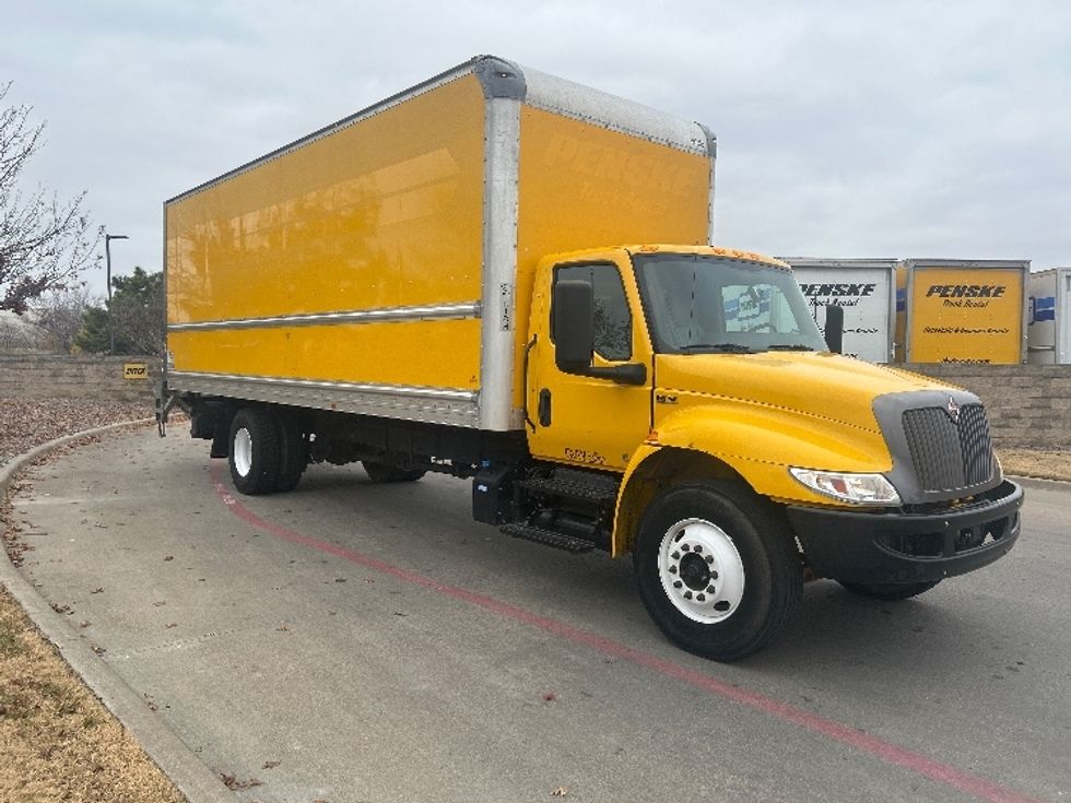 Medium Duty Box Truck-Light and Medium Duty Trucks-International-2022-MV607-Carrollton-TX-107,750\n\t\tmiles-$ 71,250 - Image 1