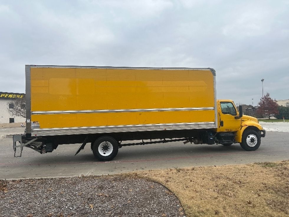 Medium Duty Box Truck-Light and Medium Duty Trucks-International-2022-MV607-Carrollton-TX-107,750\n\t\tmiles-$ 71,250 - Image 15