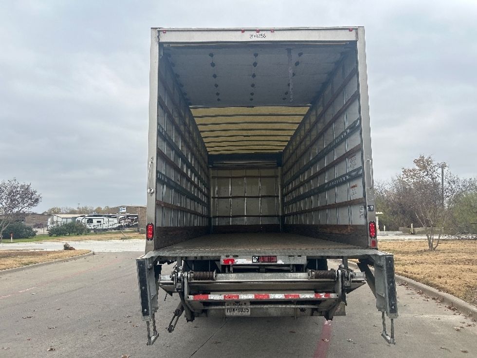 Medium Duty Box Truck-Light and Medium Duty Trucks-International-2022-MV607-Carrollton-TX-107,750\n\t\tmiles-$ 71,250 - Image 8