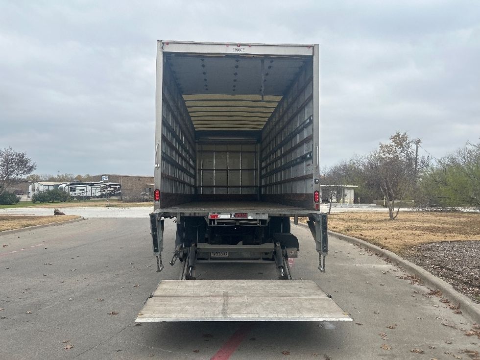 Medium Duty Box Truck-Light and Medium Duty Trucks-International-2022-MV607-Carrollton-TX-107,750\n\t\tmiles-$ 71,250 - Image 9