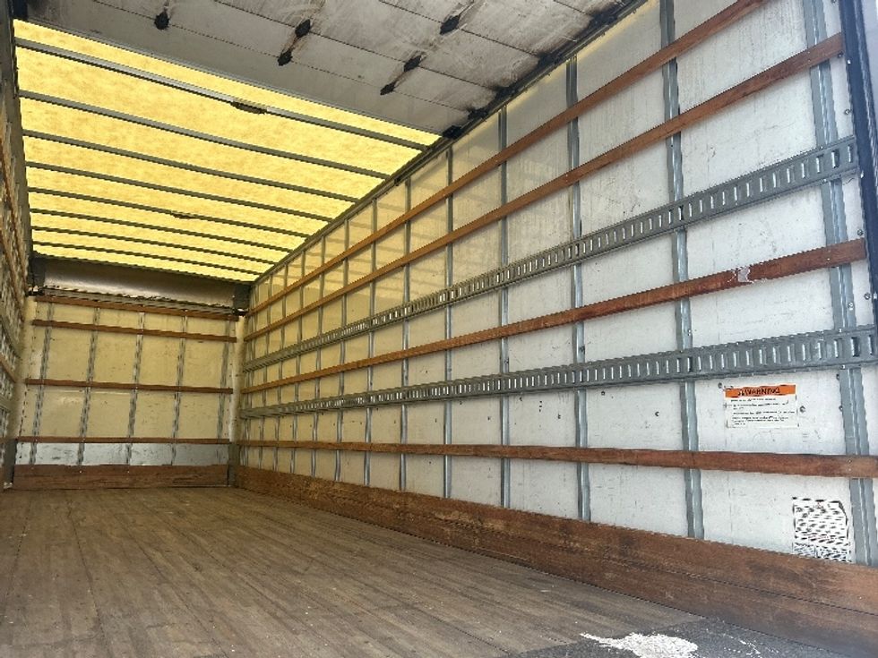 Medium Duty Box Truck-Light and Medium Duty Trucks-International-2022-MV607-Charlotte-NC-276,918\n\t\tmiles-$ 47,000 - Image 12