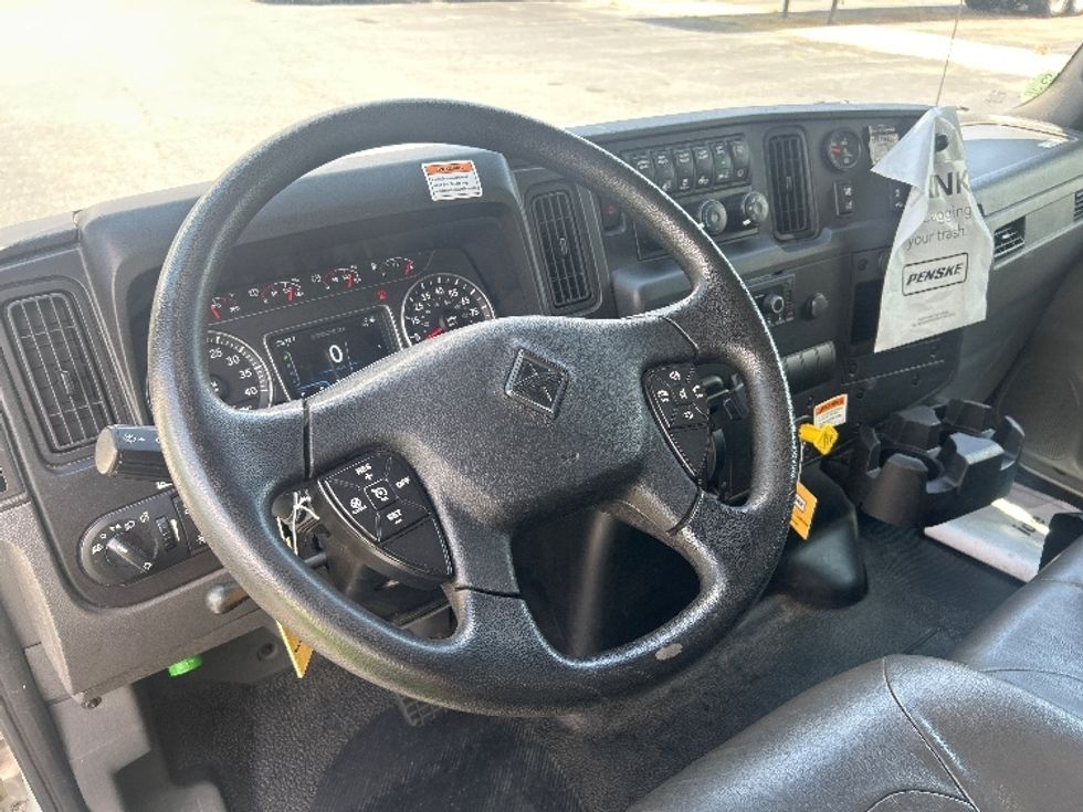 Medium Duty Box Truck-Light and Medium Duty Trucks-International-2022-MV607-Charlotte-NC-276,918\n\t\tmiles-$ 47,000 - Image 17