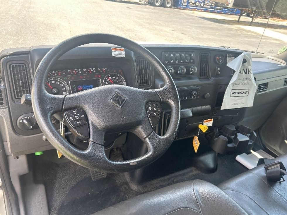 Medium Duty Box Truck-Light and Medium Duty Trucks-International-2022-MV607-Charlotte-NC-276,918\n\t\tmiles-$ 47,000 - Image 18