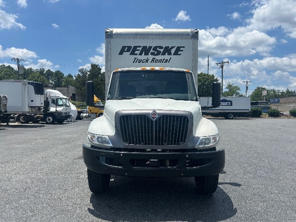 Medium Duty Box Truck-Light and Medium Duty Trucks-International-2022-MV607-Charlotte-NC-276,918\n\t\tmiles-$ 47,000 - Image 2