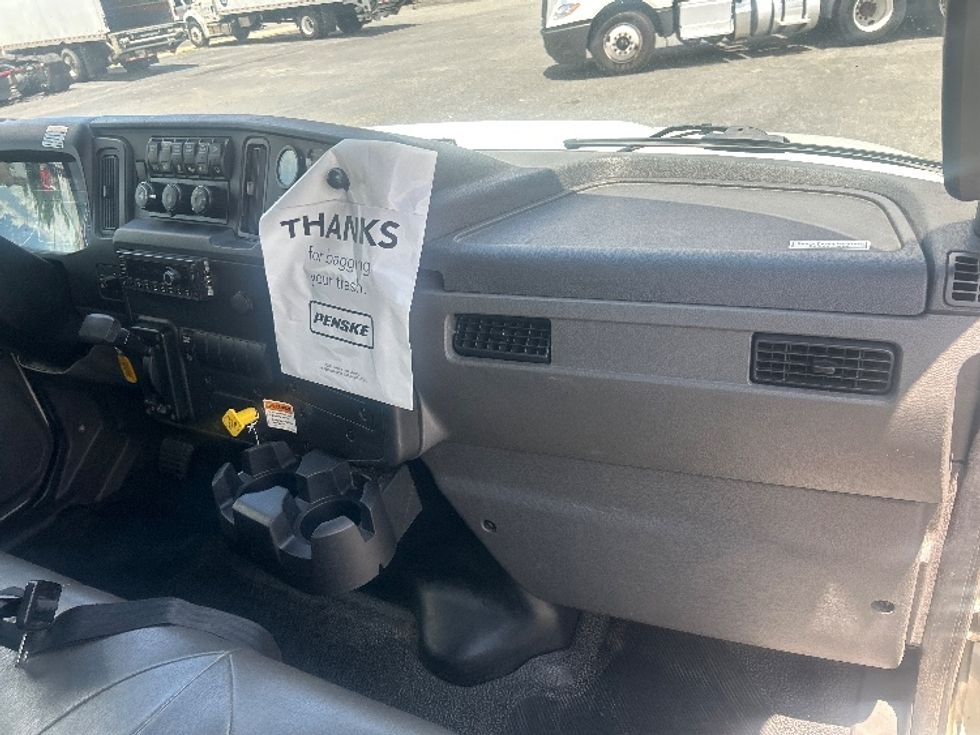 Medium Duty Box Truck-Light and Medium Duty Trucks-International-2022-MV607-Charlotte-NC-276,918\n\t\tmiles-$ 47,000 - Image 21