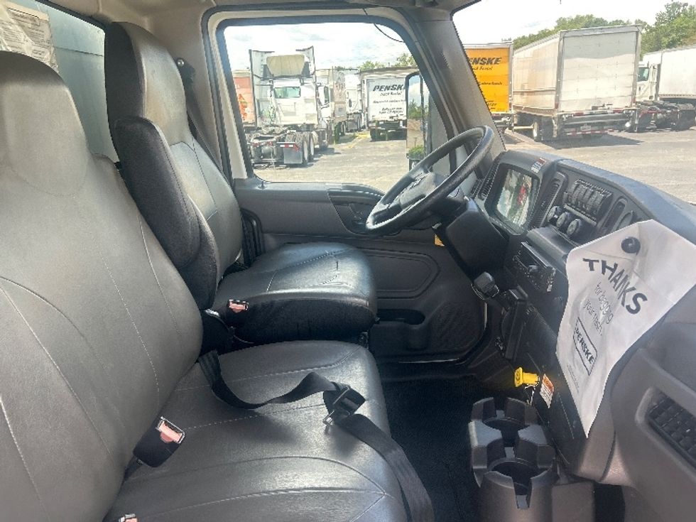 Medium Duty Box Truck-Light and Medium Duty Trucks-International-2022-MV607-Charlotte-NC-276,918\n\t\tmiles-$ 47,000 - Image 22