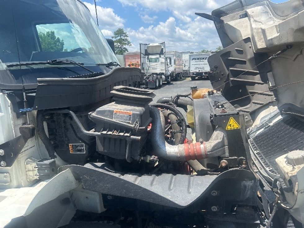 Medium Duty Box Truck-Light and Medium Duty Trucks-International-2022-MV607-Charlotte-NC-276,918\n\t\tmiles-$ 47,000 - Image 23