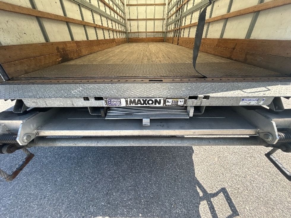 Medium Duty Box Truck-Light and Medium Duty Trucks-International-2022-MV607-Chesapeake-VA-121,532\n\t\tmiles-$ 71,250 - Image 10