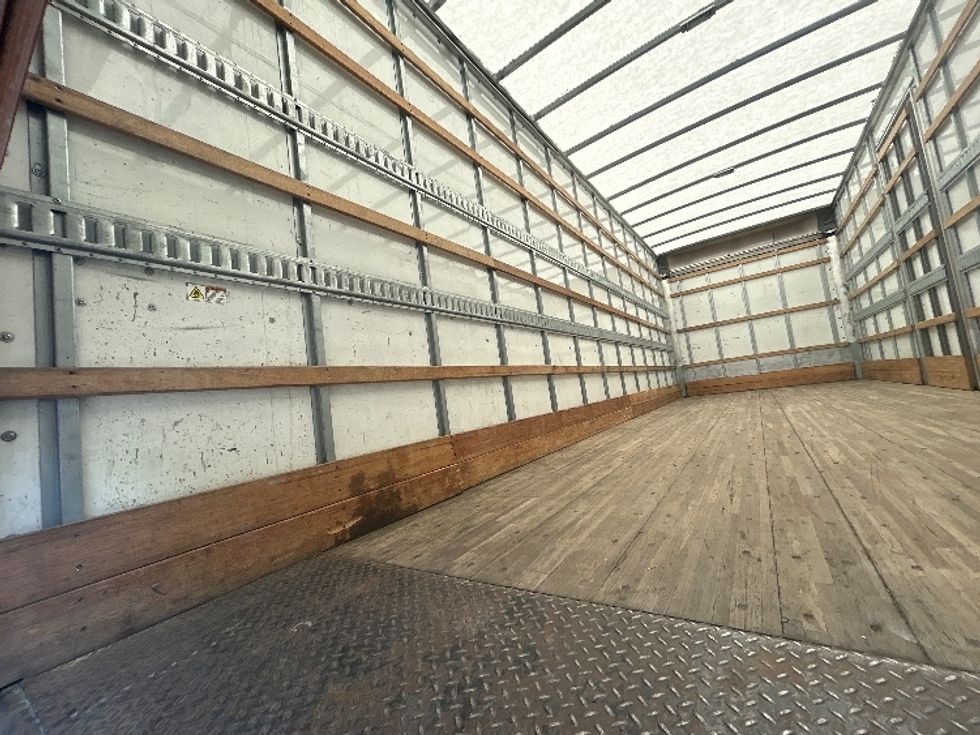 Medium Duty Box Truck-Light and Medium Duty Trucks-International-2022-MV607-Chesapeake-VA-121,532\n\t\tmiles-$ 71,250 - Image 11