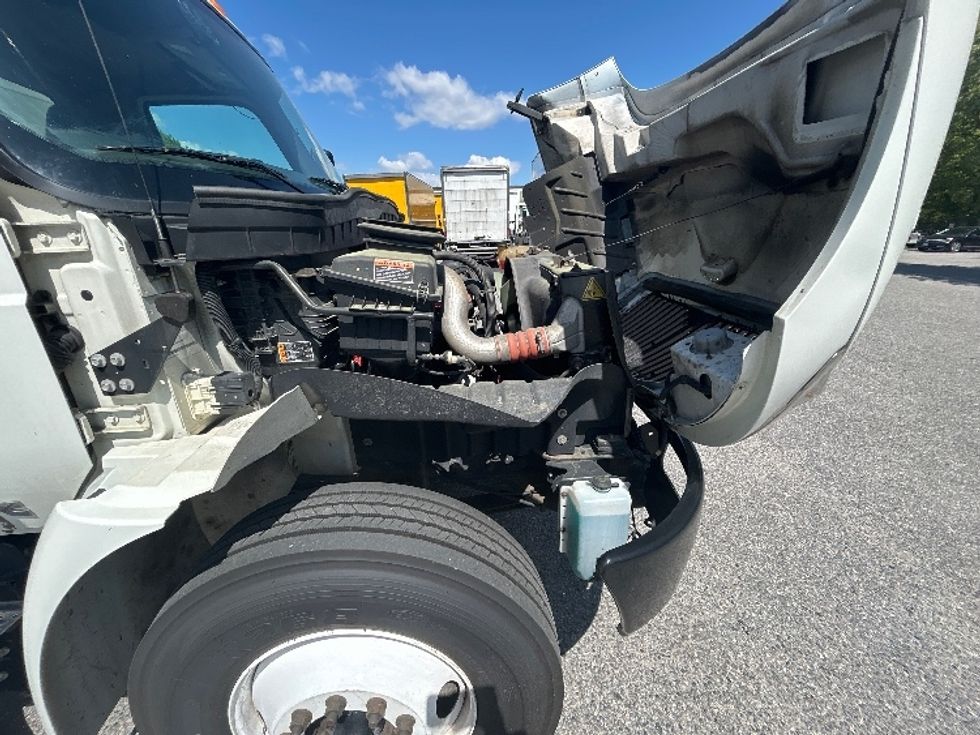 Medium Duty Box Truck-Light and Medium Duty Trucks-International-2022-MV607-Chesapeake-VA-121,532\n\t\tmiles-$ 71,250 - Image 23