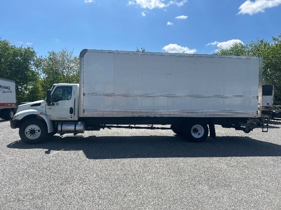 Medium Duty Box Truck-Light and Medium Duty Trucks-International-2022-MV607-Chesapeake-VA-121,532\n\t\tmiles-$ 71,250 - Image 4