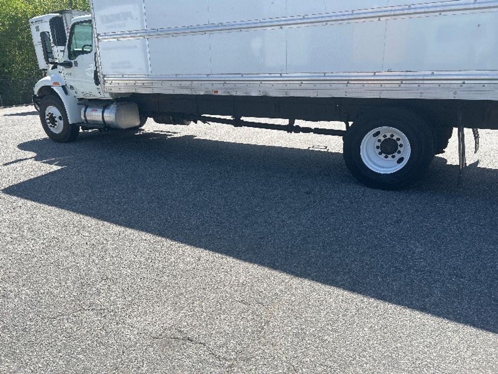 Medium Duty Box Truck-Light and Medium Duty Trucks-International-2022-MV607-Chesapeake-VA-121,532\n\t\tmiles-$ 71,250 - Image 5