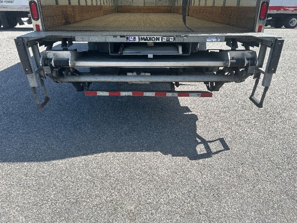 Medium Duty Box Truck-Light and Medium Duty Trucks-International-2022-MV607-Chesapeake-VA-121,532\n\t\tmiles-$ 71,250 - Image 9