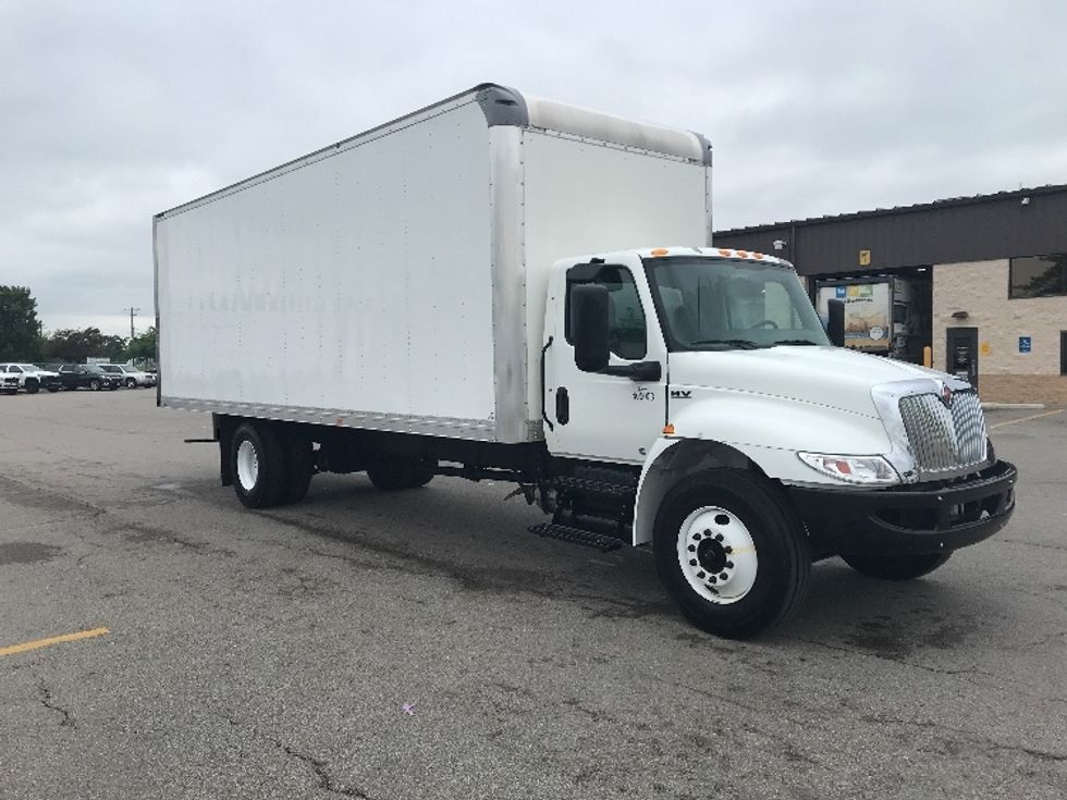 Medium Duty Box Truck-Light and Medium Duty Trucks-International-2022-MV607-Cincinnati-OH-7,780\n\t\tmiles-$ 76,000 - Image 1