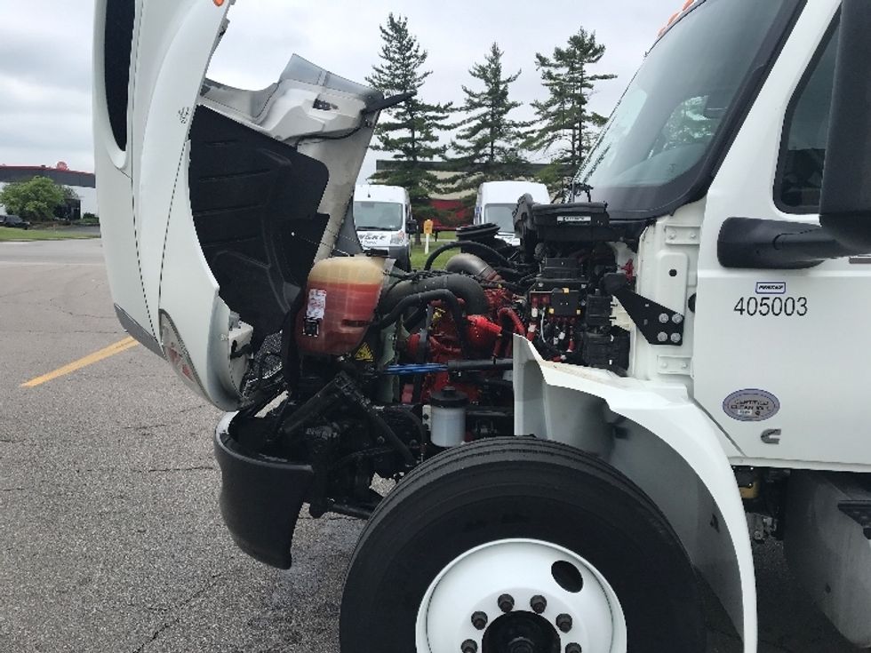 Medium Duty Box Truck-Light and Medium Duty Trucks-International-2022-MV607-Cincinnati-OH-7,780\n\t\tmiles-$ 76,000 - Image 23