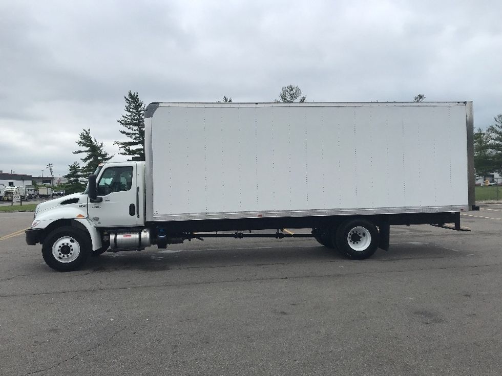 Medium Duty Box Truck-Light and Medium Duty Trucks-International-2022-MV607-Cincinnati-OH-7,780\n\t\tmiles-$ 76,000 - Image 4