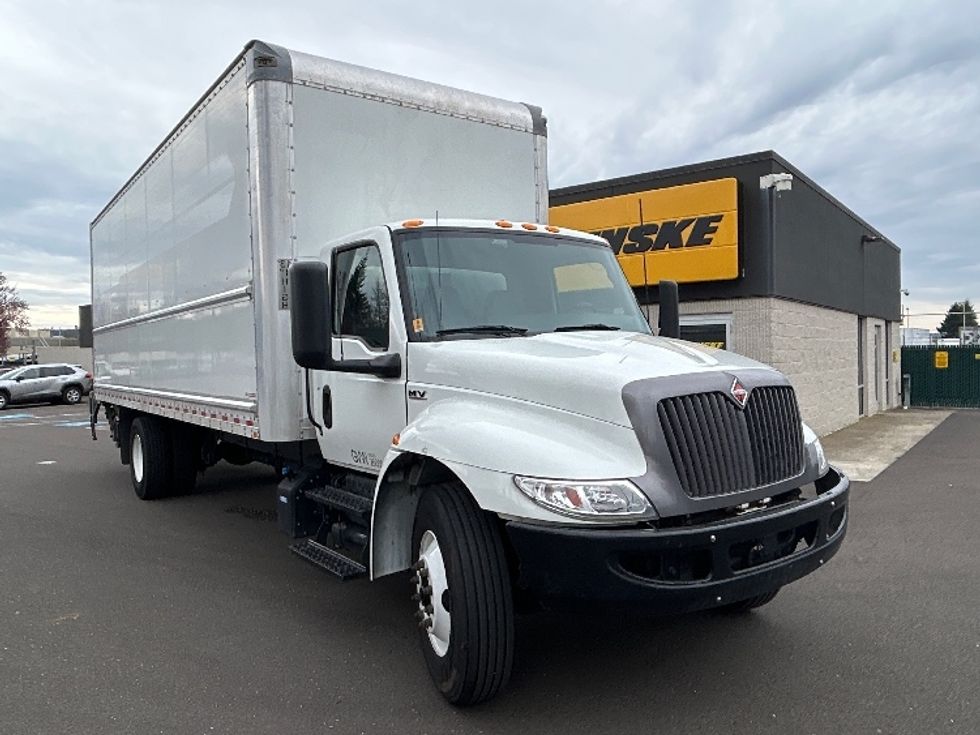Medium Duty Box Truck-Light and Medium Duty Trucks-International-2022-MV607-Clackamas-OR-122,872\n\t\tmiles-$ 68,250 - Image 1