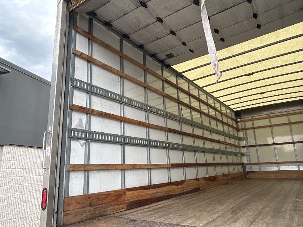 Medium Duty Box Truck-Light and Medium Duty Trucks-International-2022-MV607-Clackamas-OR-122,872\n\t\tmiles-$ 68,250 - Image 11