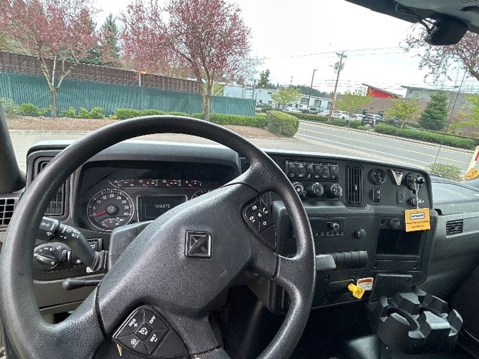 Medium Duty Box Truck-Light and Medium Duty Trucks-International-2022-MV607-Clackamas-OR-122,872\n\t\tmiles-$ 68,250 - Image 18