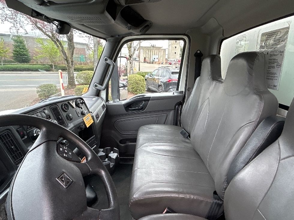 Medium Duty Box Truck-Light and Medium Duty Trucks-International-2022-MV607-Clackamas-OR-122,872\n\t\tmiles-$ 68,250 - Image 19