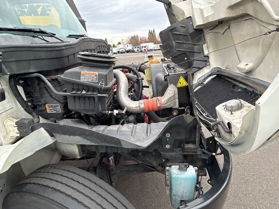Medium Duty Box Truck-Light and Medium Duty Trucks-International-2022-MV607-Clackamas-OR-122,872\n\t\tmiles-$ 68,250 - Image 23