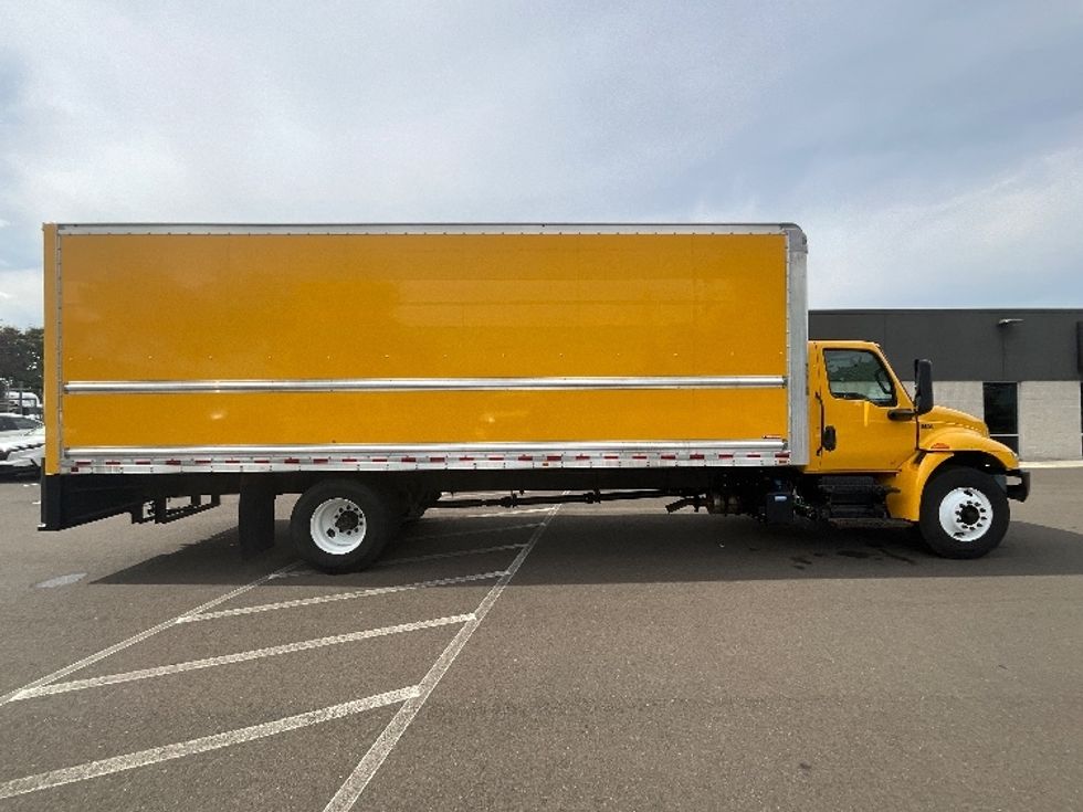 Medium Duty Box Truck-Light and Medium Duty Trucks-International-2022-MV607-Clackamas-OR-362,917\n\t\tmiles-$ 24,000 - Image 15