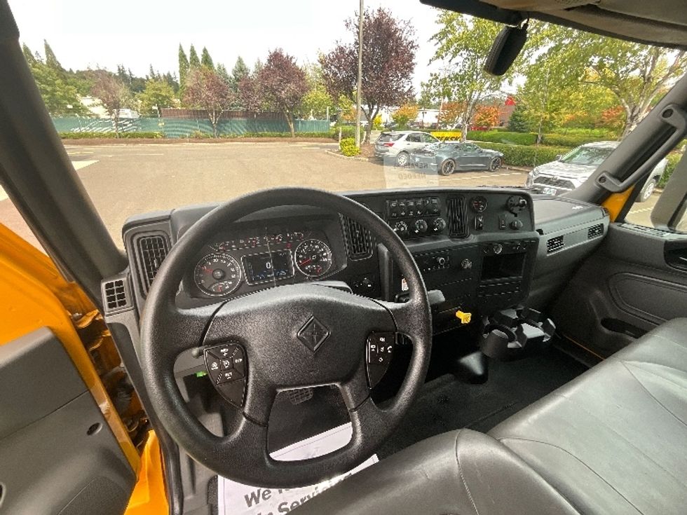 Medium Duty Box Truck-Light and Medium Duty Trucks-International-2022-MV607-Clackamas-OR-362,917\n\t\tmiles-$ 24,000 - Image 18