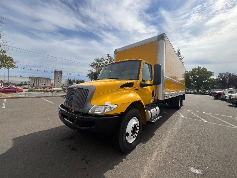 Medium Duty Box Truck-Light and Medium Duty Trucks-International-2022-MV607-Clackamas-OR-362,917\n\t\tmiles-$ 24,000 - Image 3