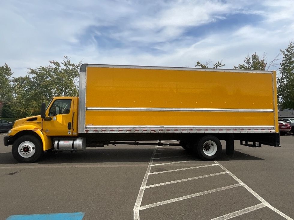 Medium Duty Box Truck-Light and Medium Duty Trucks-International-2022-MV607-Clackamas-OR-362,917\n\t\tmiles-$ 24,000 - Image 4