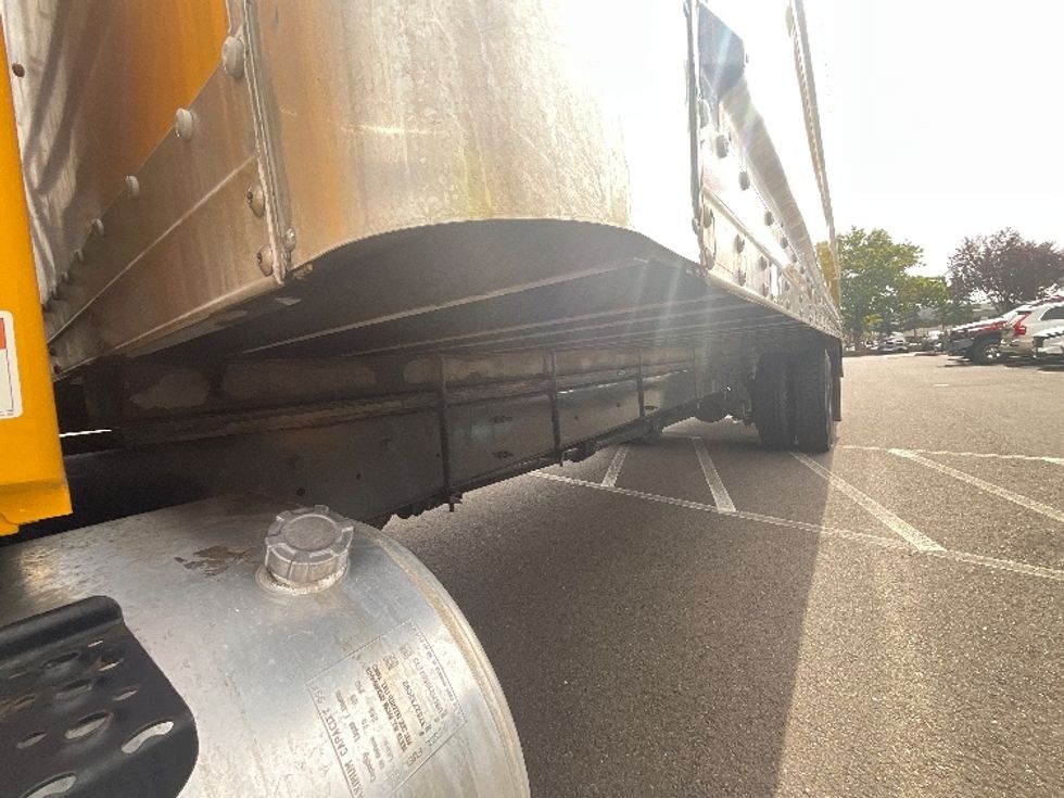 Medium Duty Box Truck-Light and Medium Duty Trucks-International-2022-MV607-Clackamas-OR-362,917\n\t\tmiles-$ 24,000 - Image 5