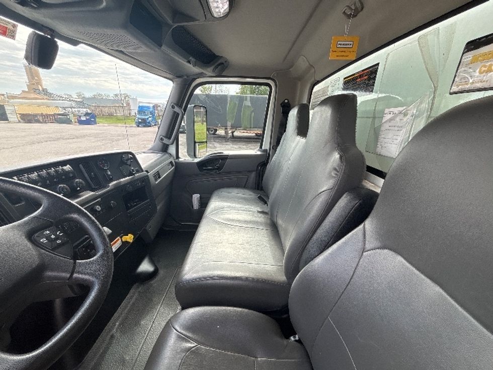 Medium Duty Box Truck-Light and Medium Duty Trucks-International-2022-MV607-Clarksville-TN-226,322\n\t\tmiles-$ 45,500 - Image 19
