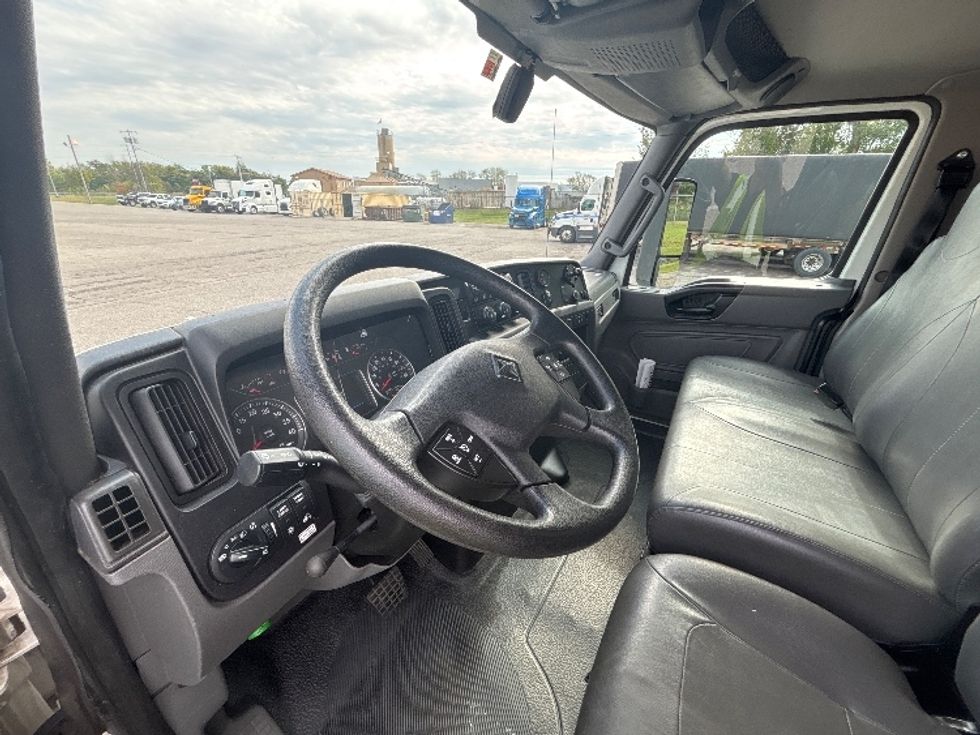 Medium Duty Box Truck-Light and Medium Duty Trucks-International-2022-MV607-Clarksville-TN-226,322\n\t\tmiles-$ 45,500 - Image 17