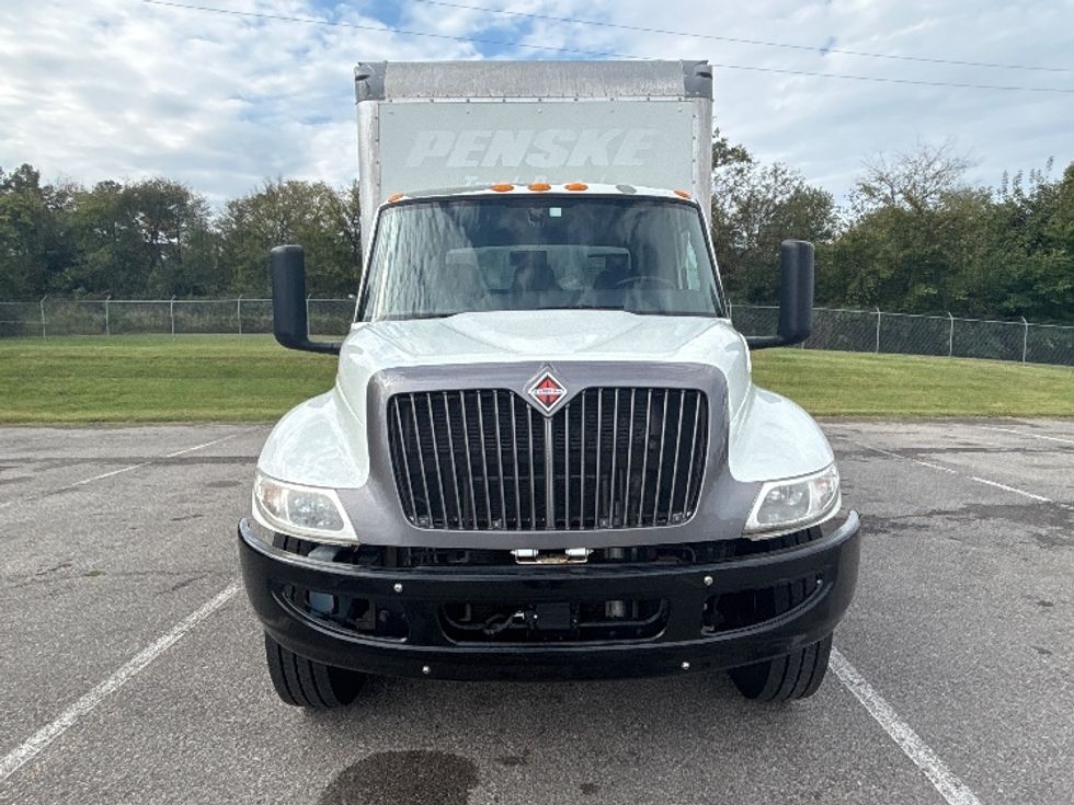 Medium Duty Box Truck-Light and Medium Duty Trucks-International-2022-MV607-Clarksville-TN-226,322\n\t\tmiles-$ 45,500 - Image 2
