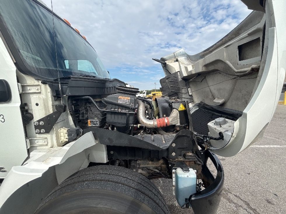Medium Duty Box Truck-Light and Medium Duty Trucks-International-2022-MV607-Clarksville-TN-226,322\n\t\tmiles-$ 45,500 - Image 23